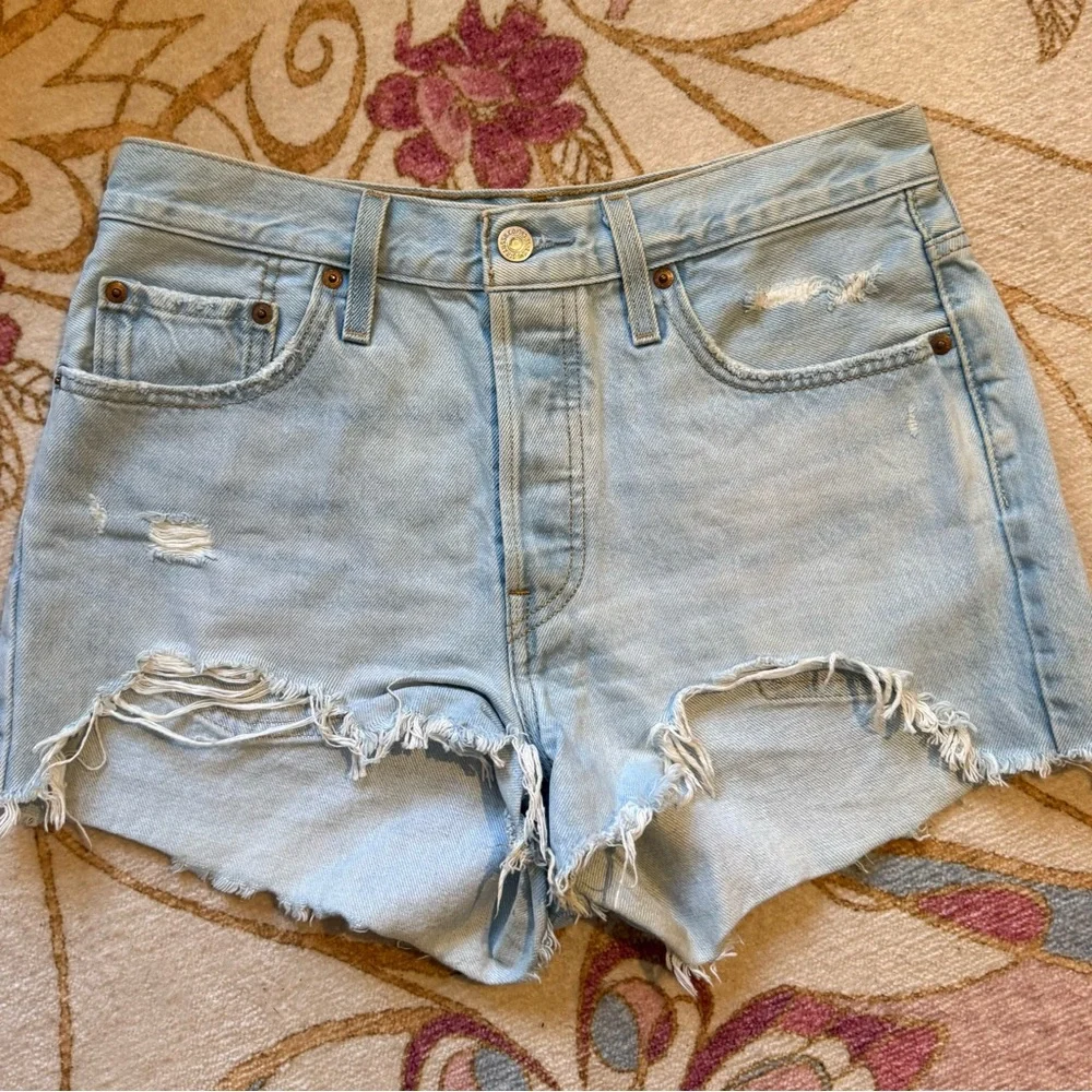Levi's 501 Original Shorts - Picture 2 of 5